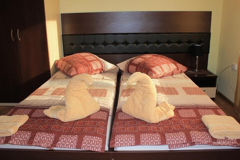 براسلو Hotel Falvarak المظهر الخارجي الصورة